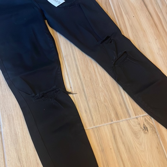 eunina Bella High Rise Skinny Crop 9 Black - Picture 2 of 6